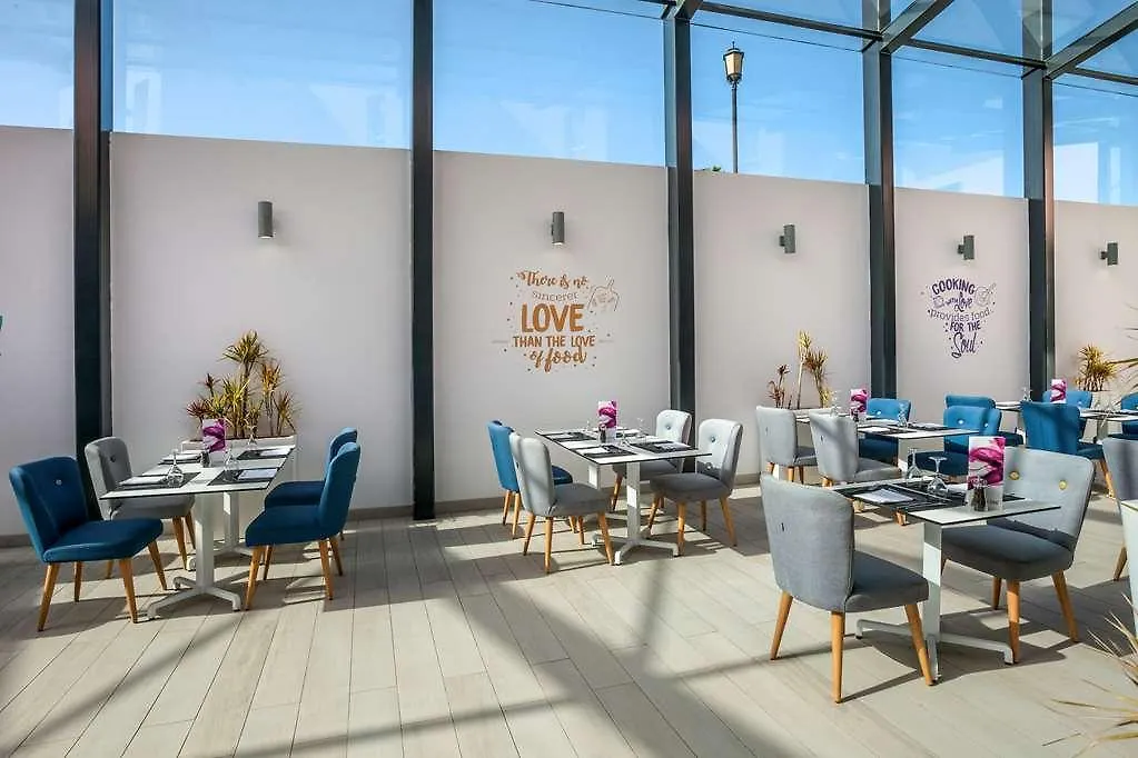 Barceló Corralejo Sands Hotel